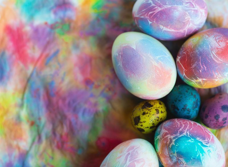 بيض عيد الفصح بالألوان المائية'