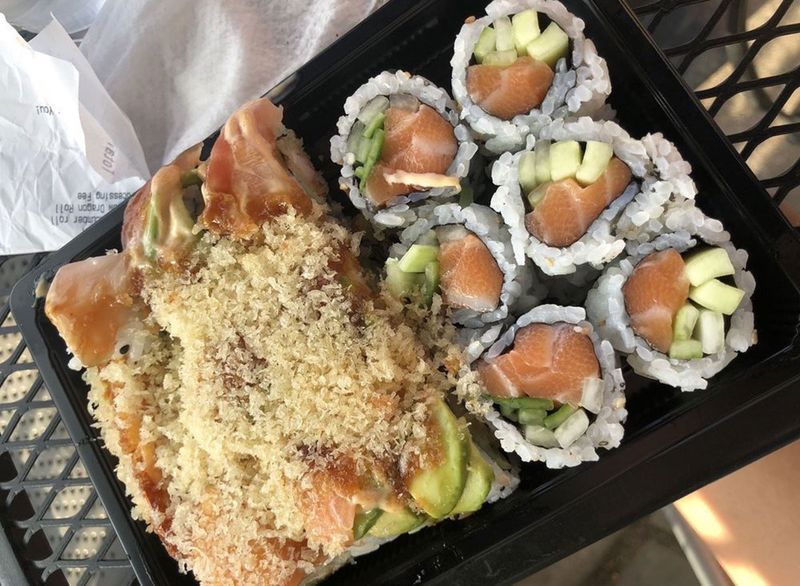 momo sushi minneapolis mn'
