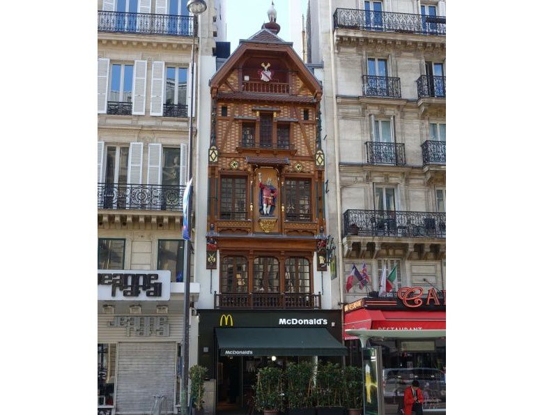 24093659-3648px-mcdonalds-119-rue-saint-lazare-paris-18-june-2016_500x750.jpeg