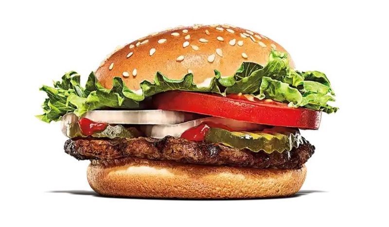 burger king whopper jr على خلفية بيضاء'