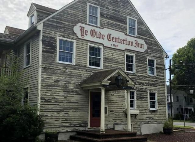   Ye Olde Centerton Inn في بيتسجروف ، نيوجيرسي